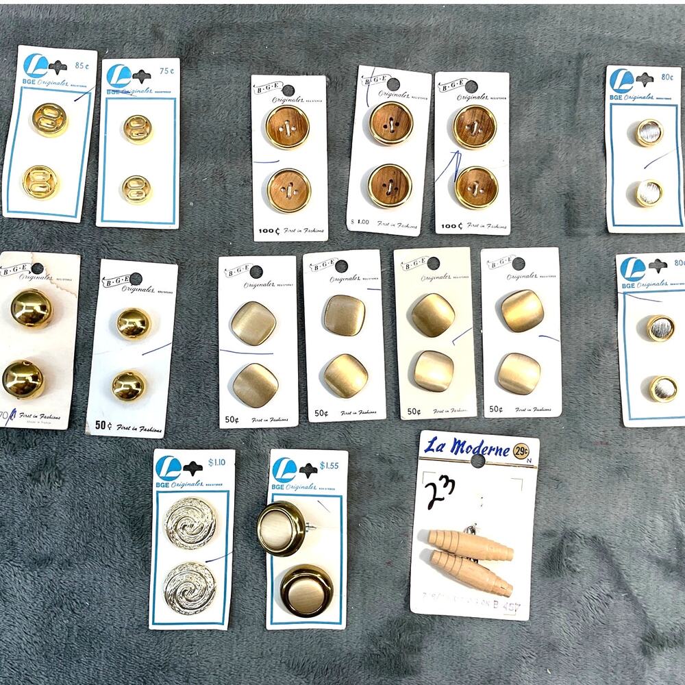 Vintage BGE Bailey Green Elger NOS Buttons Lot 16 Pairs Gold Tone 1950s Set